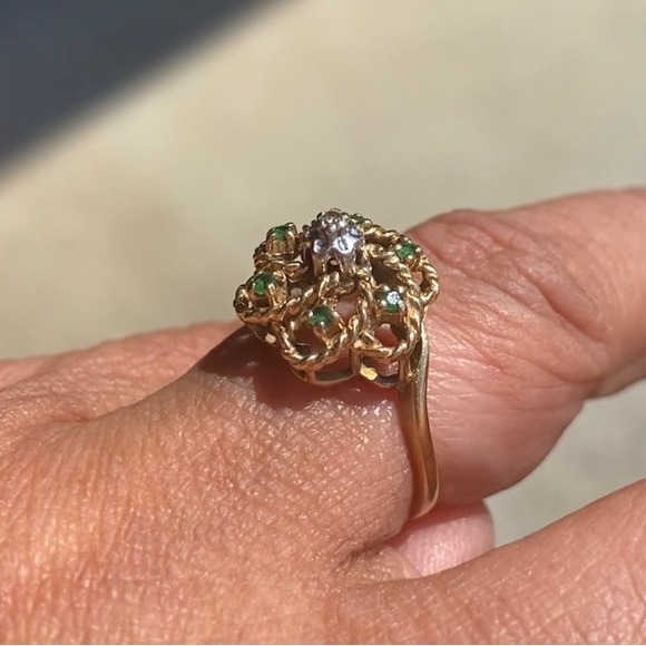 14k Gold Natural Emerald & Diamond Ring - Picture 3 of 3